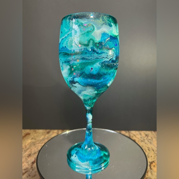 Handcrafted “Treasured Teal ” Custom Large Wine Glass. 20 oz - Picture 4 of 10